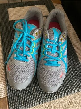 BNWT Puma Voltaic 5 Gray and Turquoise Athletic Sneakers with Coral Logo